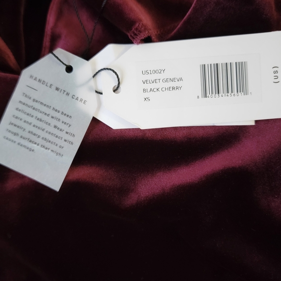 Universal Standard Velvet Geneva Dress in Black Cherry, Size XS (10-12) - Picture 8 of 9
